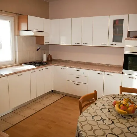 Apartment Ana *