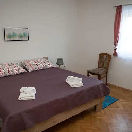 Ana Apartment Radovin