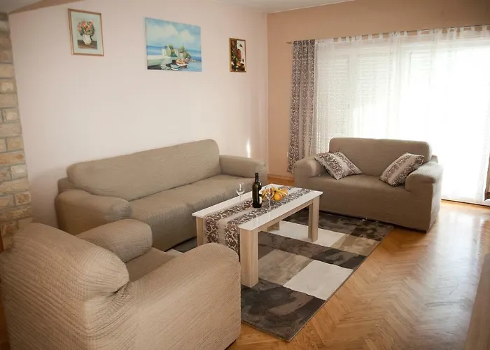 Apartman Ana *